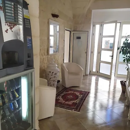 Otrantocasa * أوترانتو