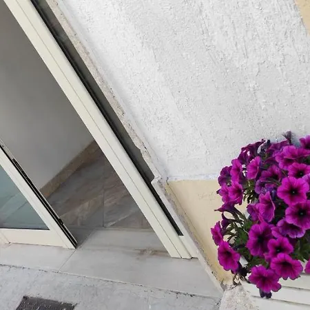 Otrantocasa * أوترانتو